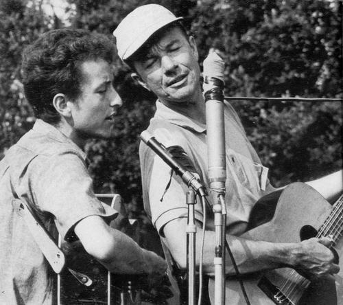 Bob+Dylan++Pete+Seeger+2943980698_ec9703aeec_o
